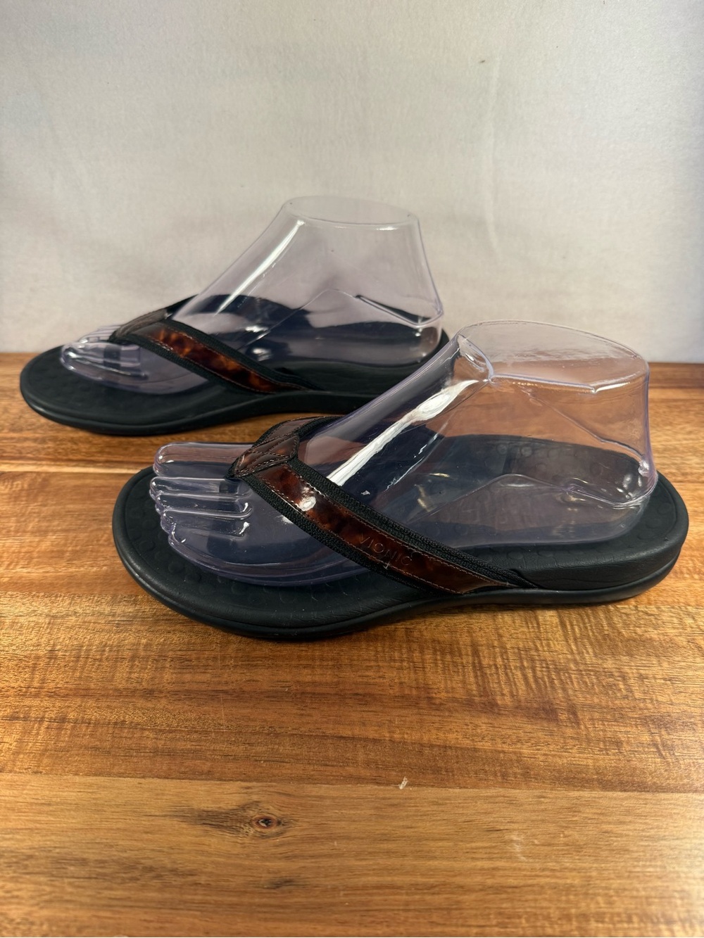 Vionic Tide II Sandals in Brown and Black Size 7 - Picture 4 of 11